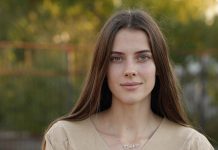 Ярослава Магучіх показала, як підкорює 4 метри