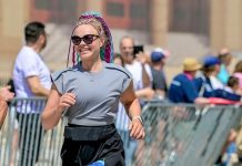 Латвійка пробігла в Києві свій 90-й марафон цього року, її мета – 100 марафонів за рік